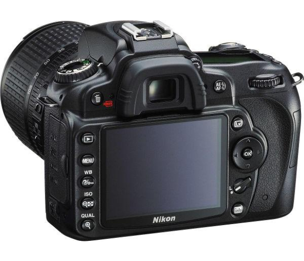 Nikon D90 + obiektyw 18-105 - 1448609 - zdjęcie 2